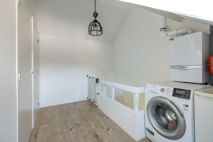 Foto 35 van Detmoldstraat 31