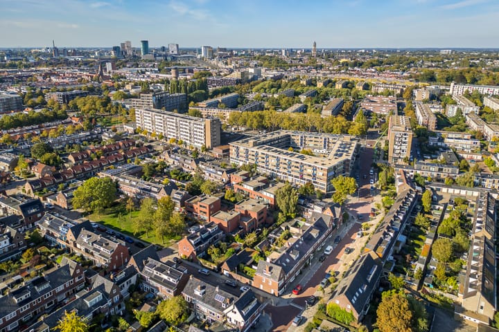 Foto 42 van Detmoldstraat 31