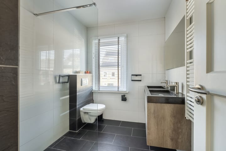 Foto 32 van Detmoldstraat 31