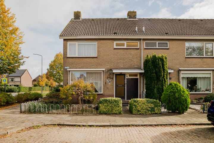 Photo 2 of Smalweer 1