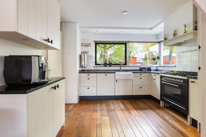 Photo 21 of Bergstraat 12