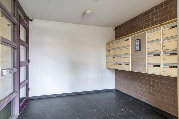 Foto 6 van Van Meerbeekstraat 80