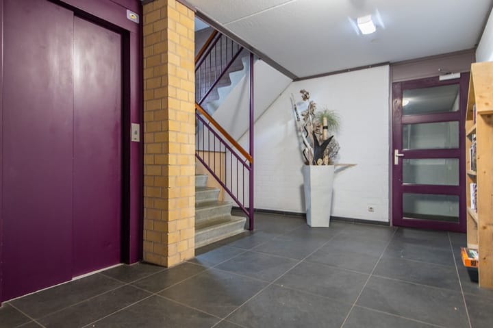 Foto 7 van Van Meerbeekstraat 80