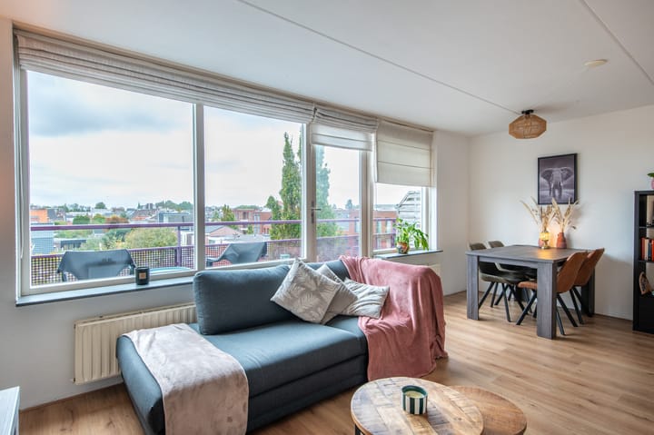 Foto 18 van Van Meerbeekstraat 80