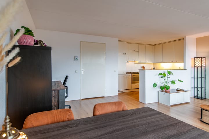 Foto 21 van Van Meerbeekstraat 80