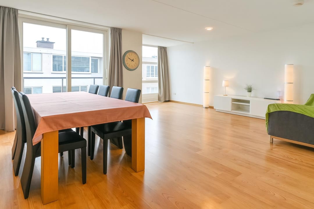 Foto 1 van Dokter De Liefdestraat 95