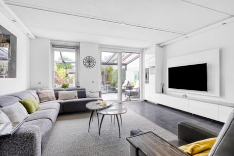 Prisma 54 secondary image