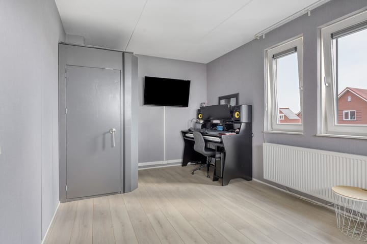 Photo 35 of Prisma 54