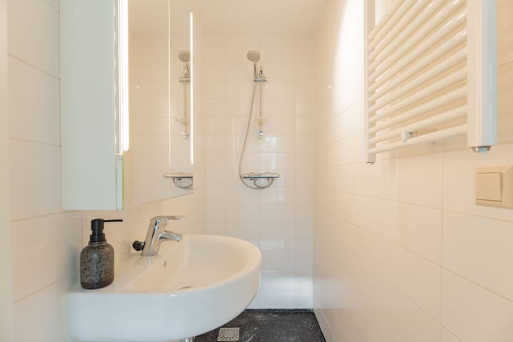 Foto 24 van Overamstelstraat 8-2