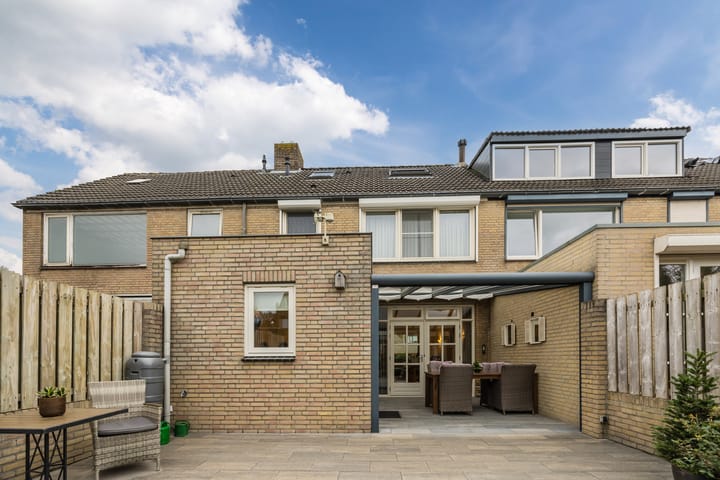 Photo 2 of van Riebeeckstraat 29