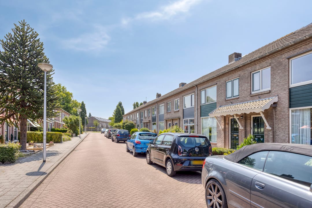 Photo 22 of van der Bijlstraat 43