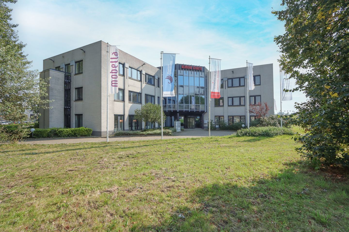 View photo 2 of Radioweg 2-6