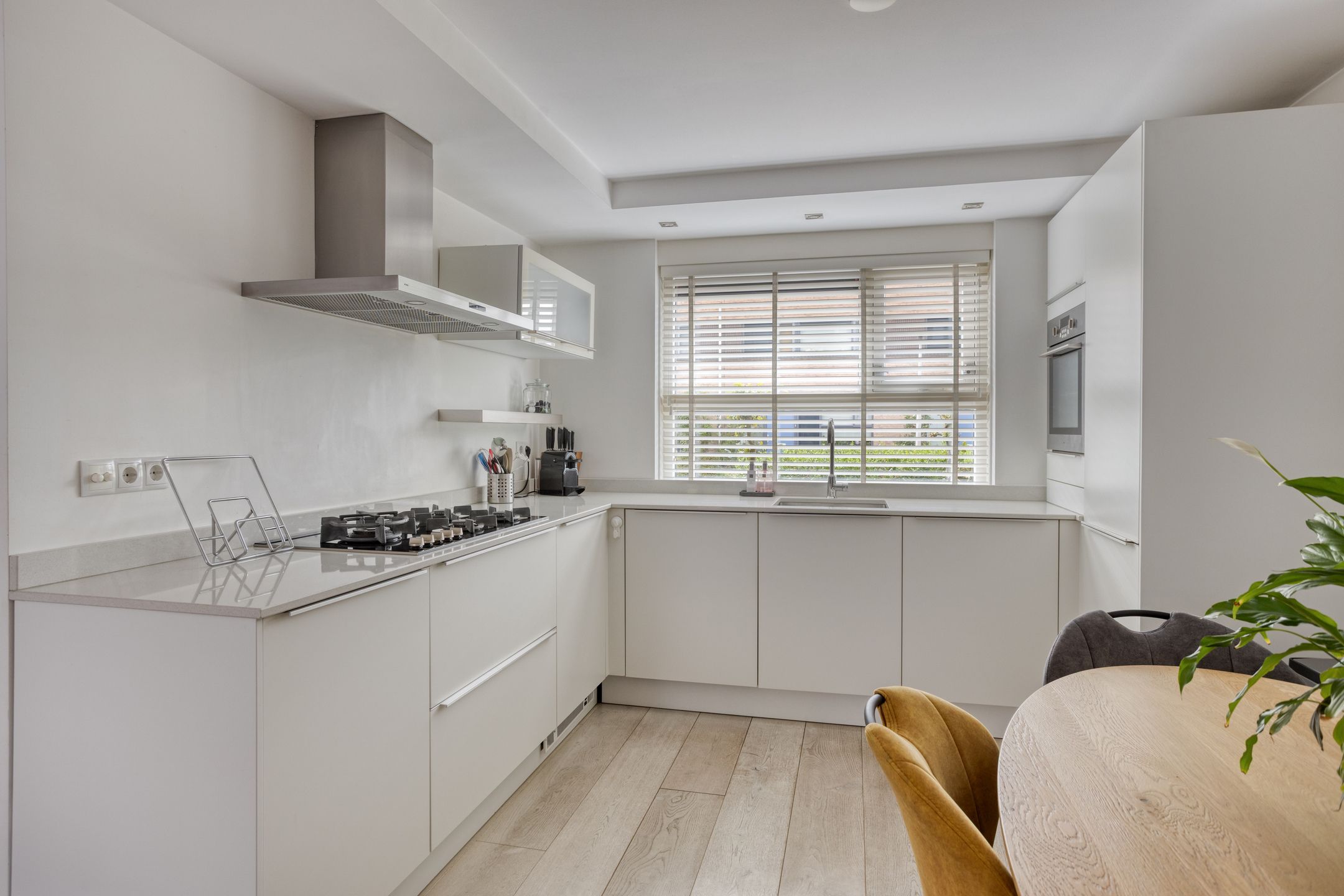 Foto 9 van Dotterbloem 16