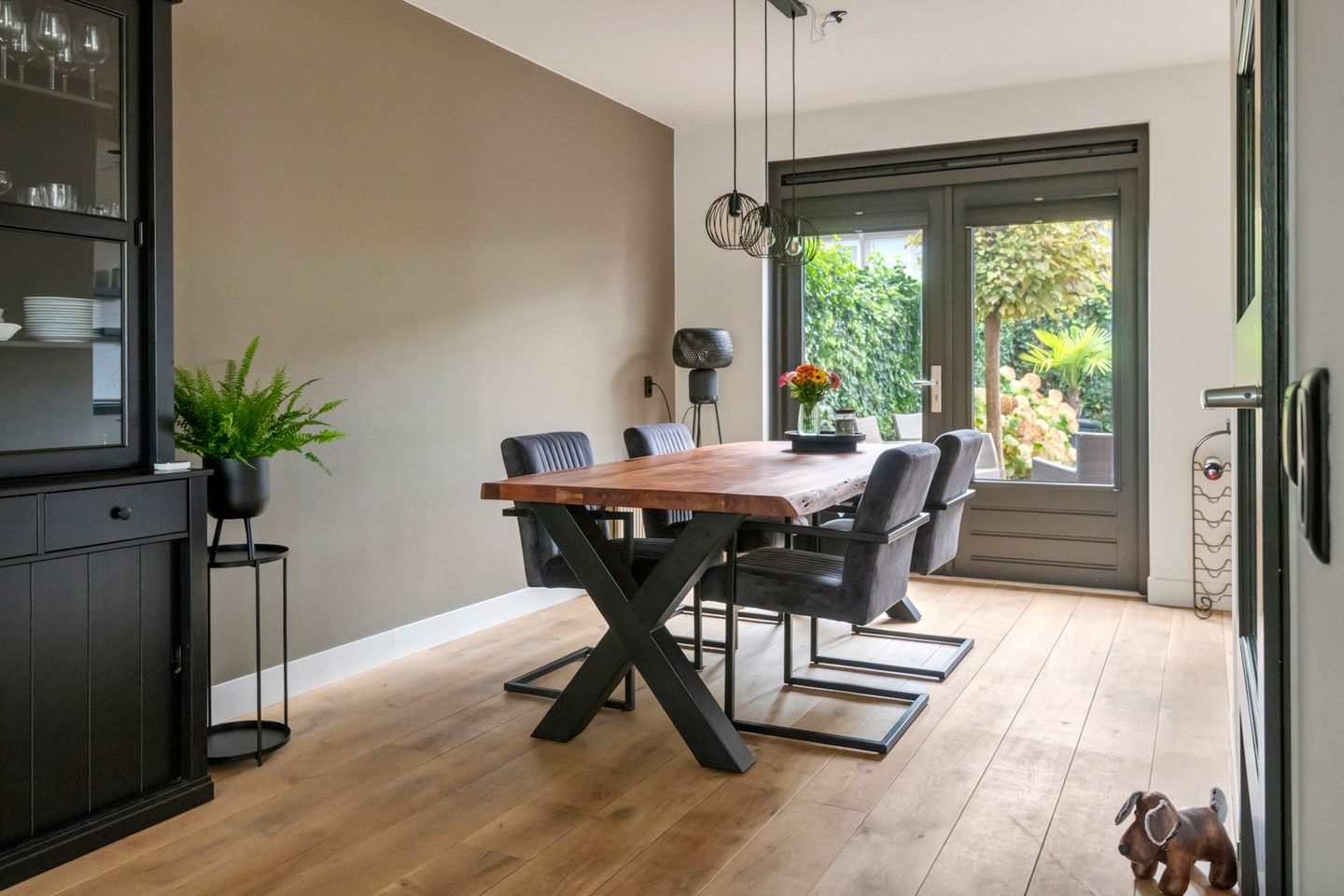 Photo 14 of Laan 1940-1945 105