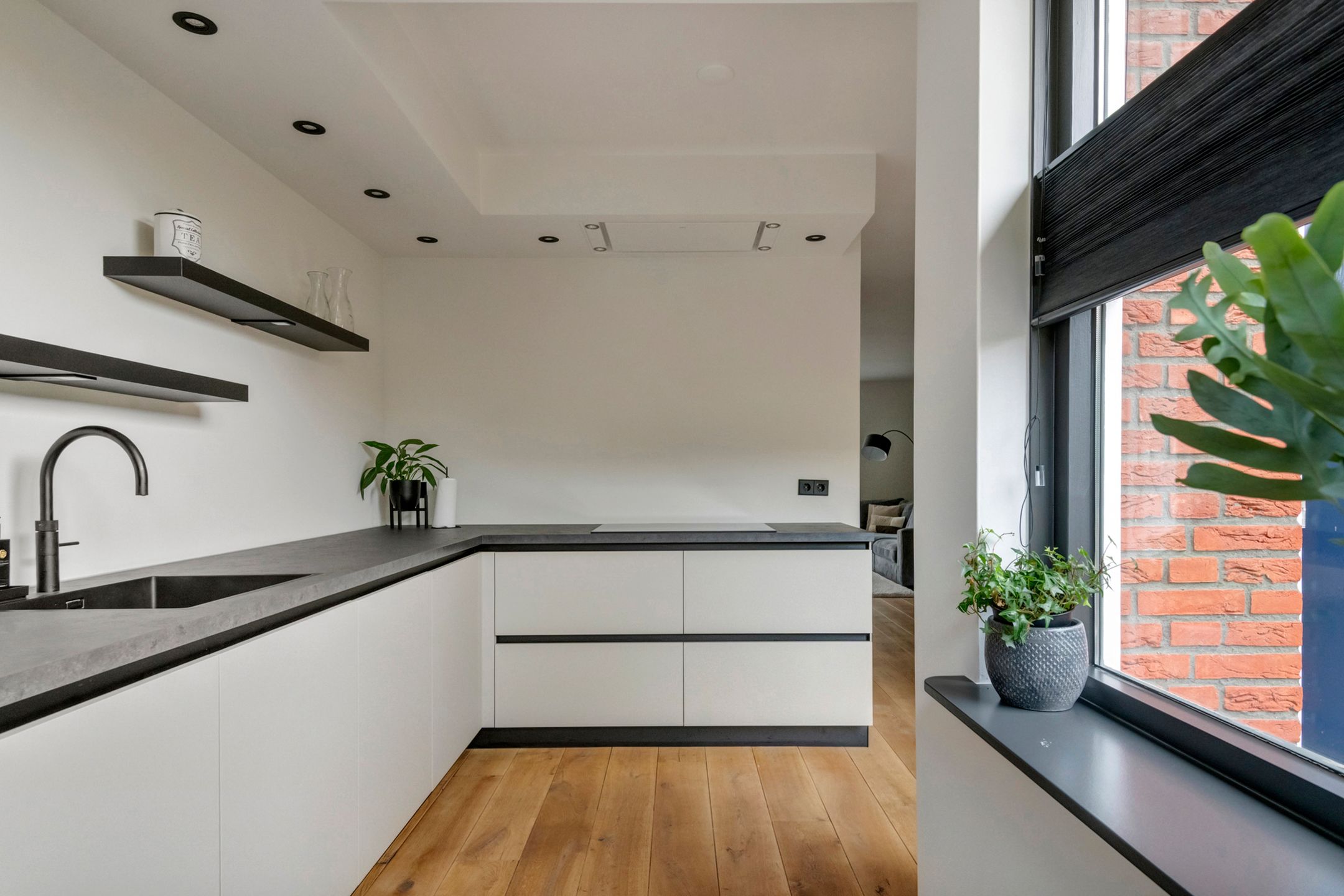 Photo 21 of Laan 1940-1945 105