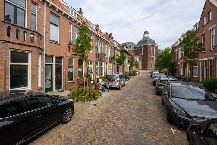 Photo 2 of Piet Heinstraat 17