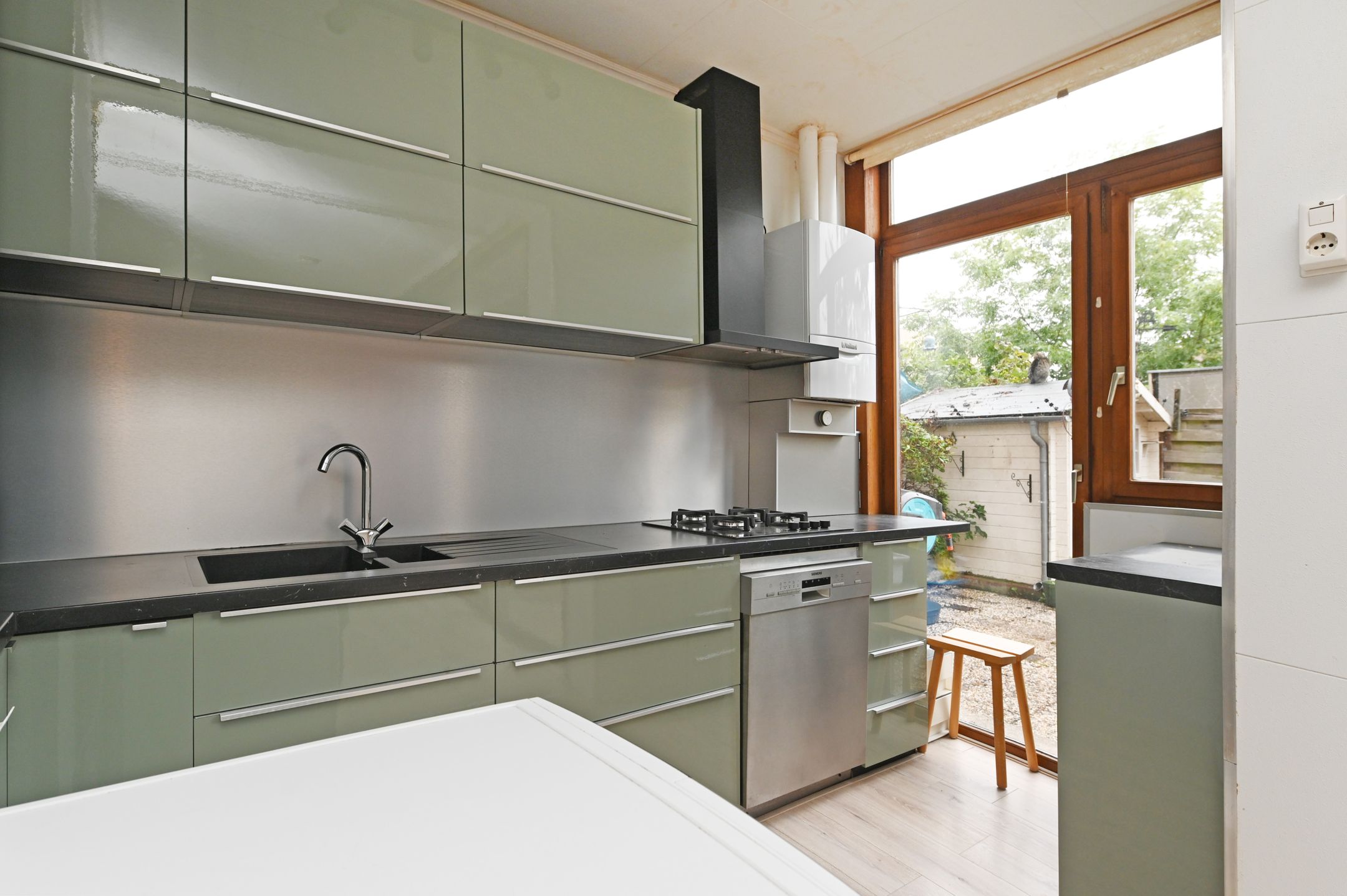 Photo 9 of Perenstraat 43