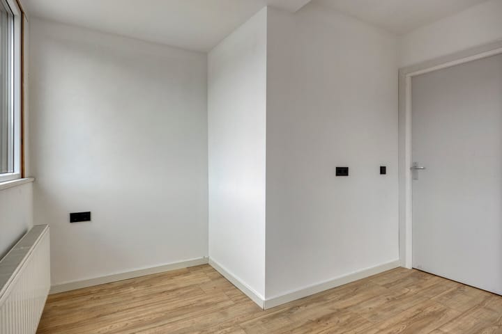 Foto 23 van Van den Elsenstraat 8