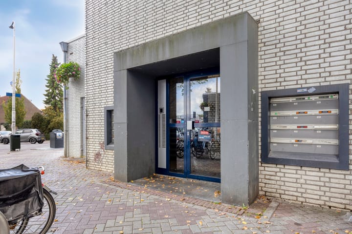 Photo 2 of Daniël Josephus Jittastraat 197