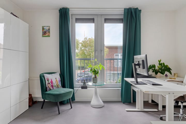 Photo 32 of Oltmansstraat 17