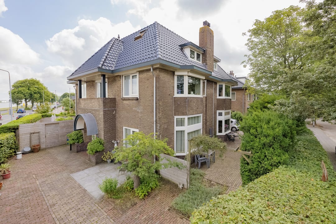 Photo 26 of Stationsweg 91