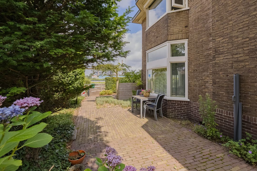 Photo 28 of Stationsweg 91