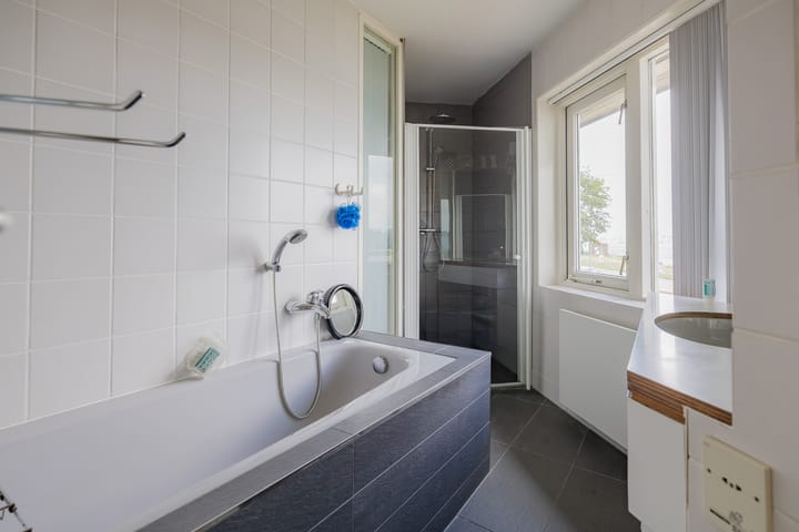 Photo 39 of Stationsweg 91