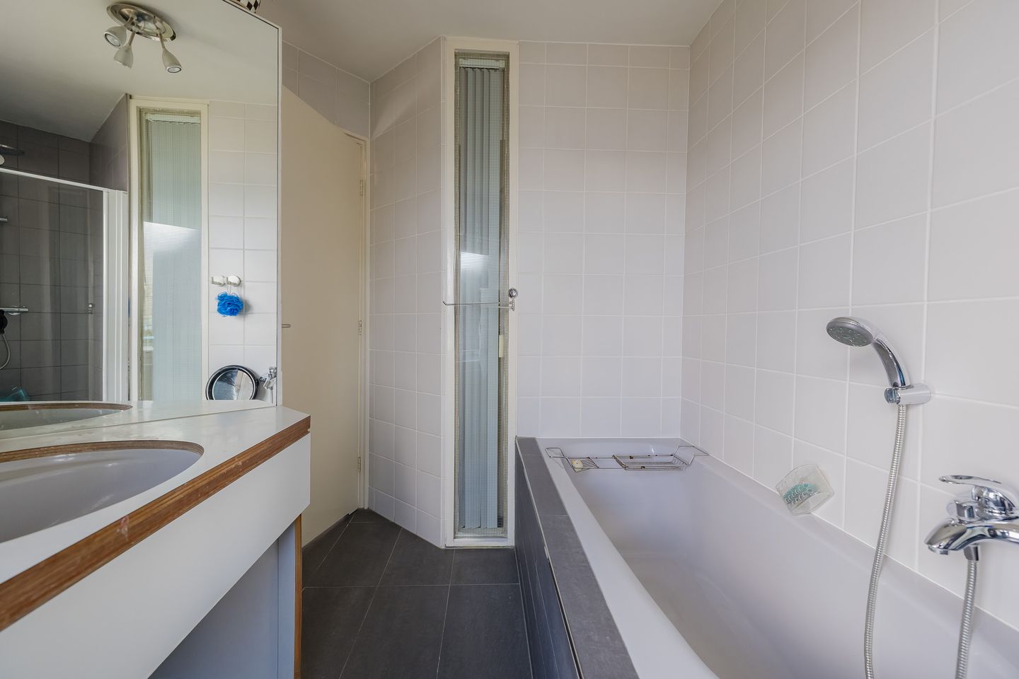 Photo 40 of Stationsweg 91