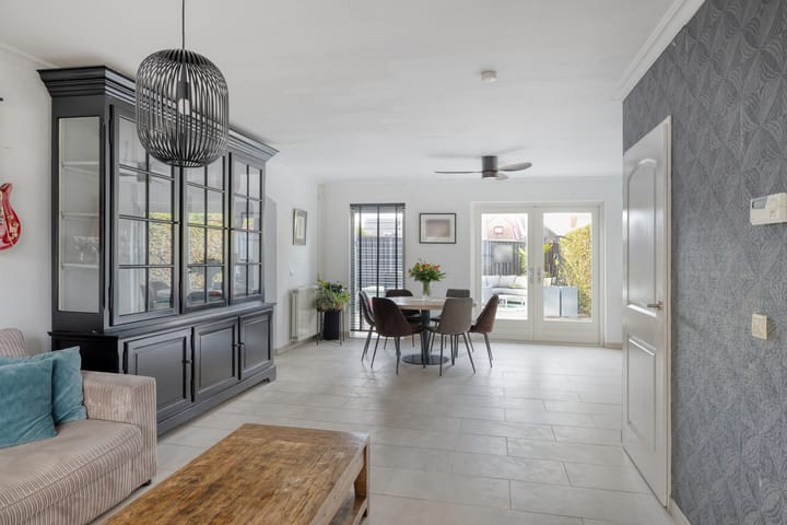 Foto 12 van Bijenweide 19