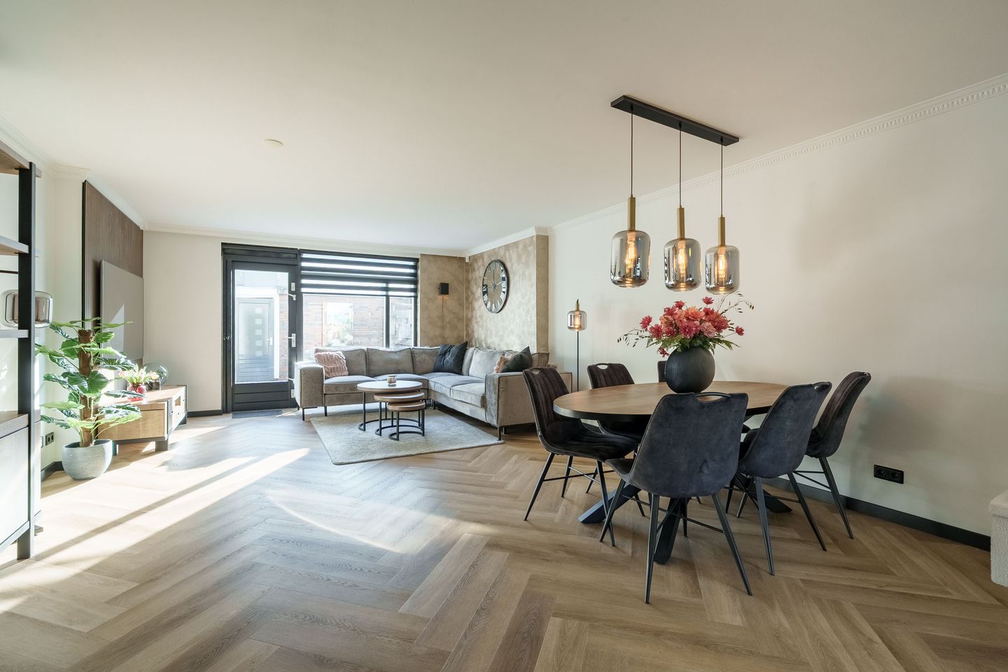 Photo 5 of Gerard Walschaphove 26