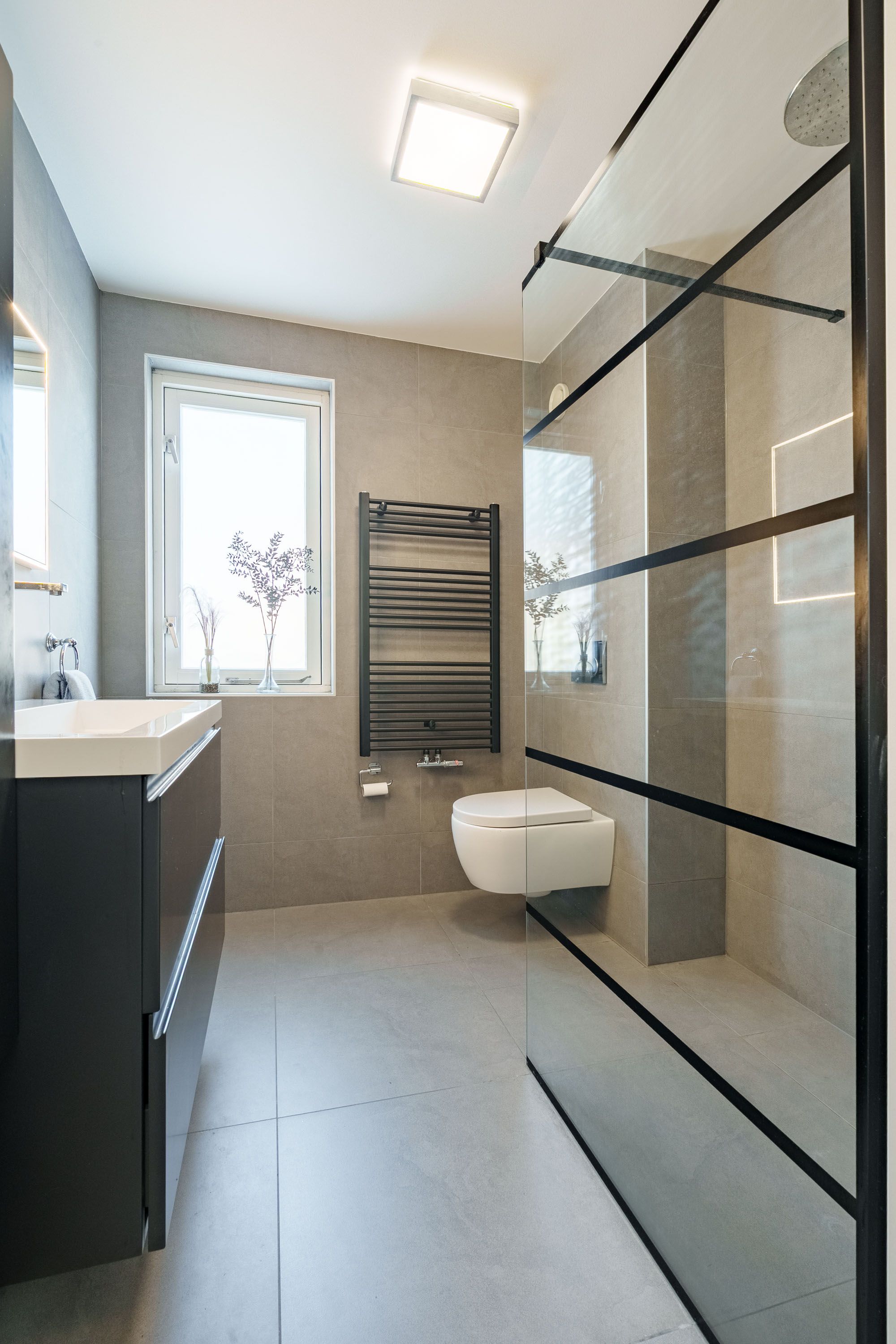 Photo 15 of Gerard Walschaphove 26