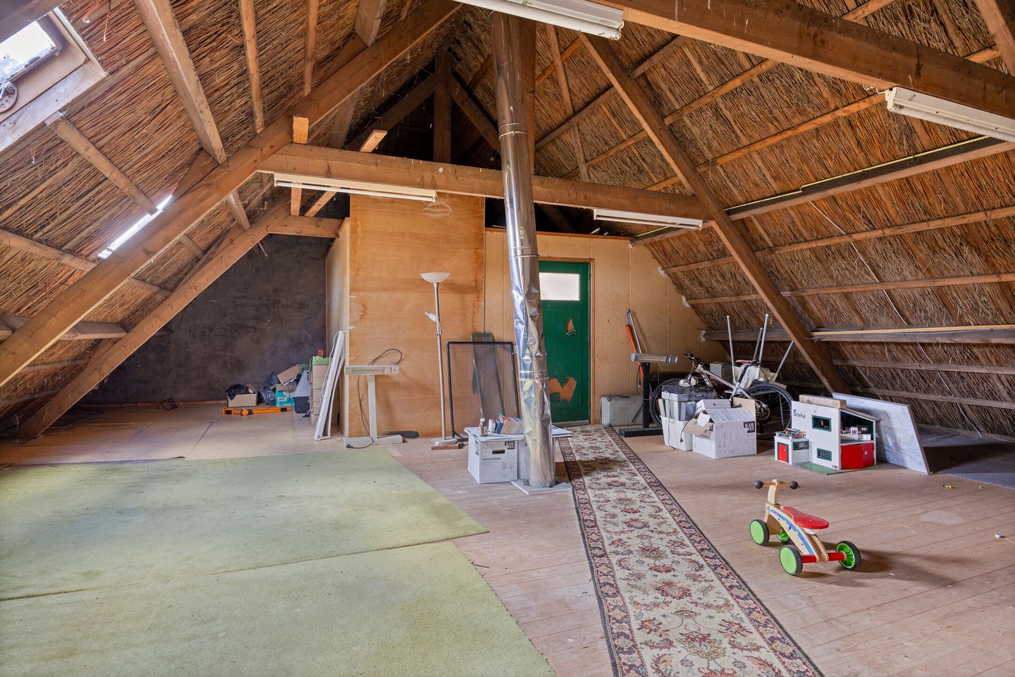 Photo 35 of Westeinde 15