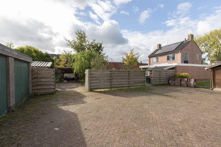 Photo 41 of Linteloostraat 5