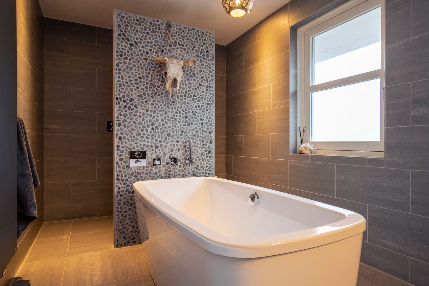 View photo 4 of Productieweg 6