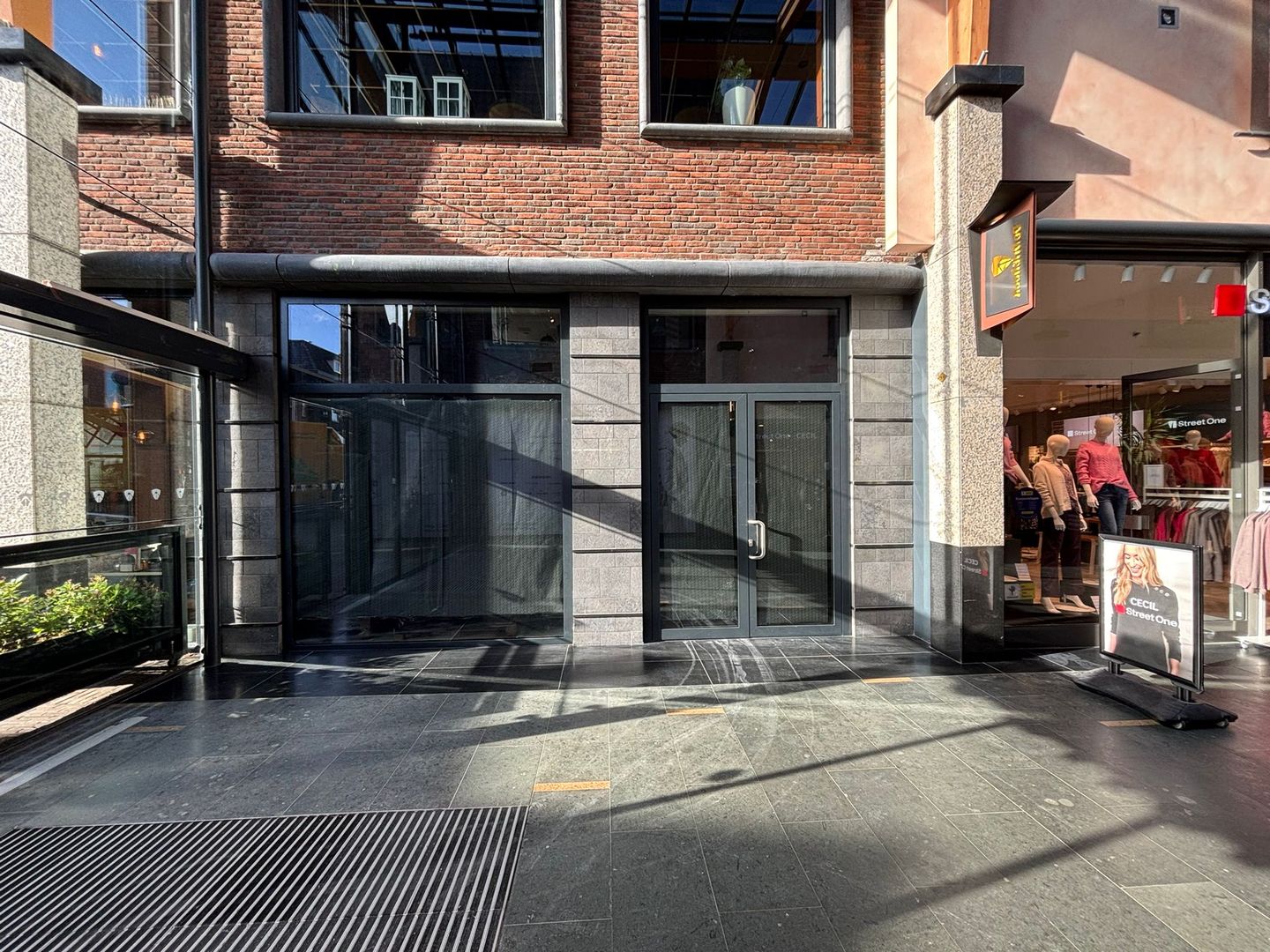 View photo 1 of De Driehoek 51