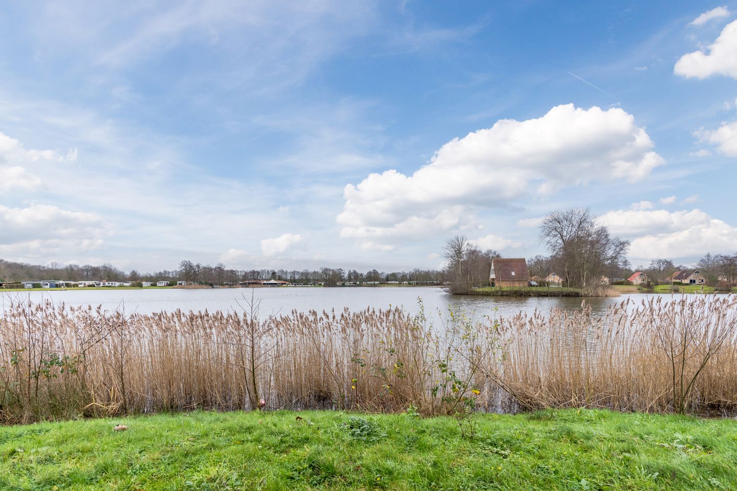 Bekijk foto 3 van Zuidlaarderweg 37-V121