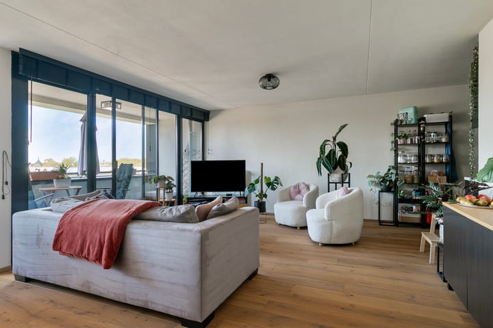 Foto 3 van Molenbochtplein 24-08