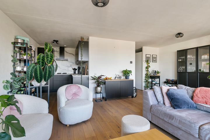 Foto 5 van Molenbochtplein 24-08