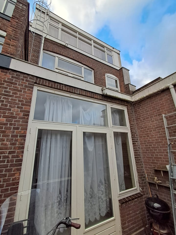 Foto 42 van Weeresteinstraat 133