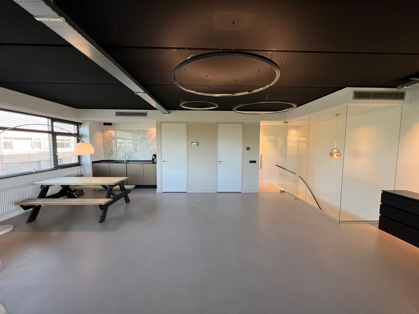 View photo 1 of Ploegerstraat 16