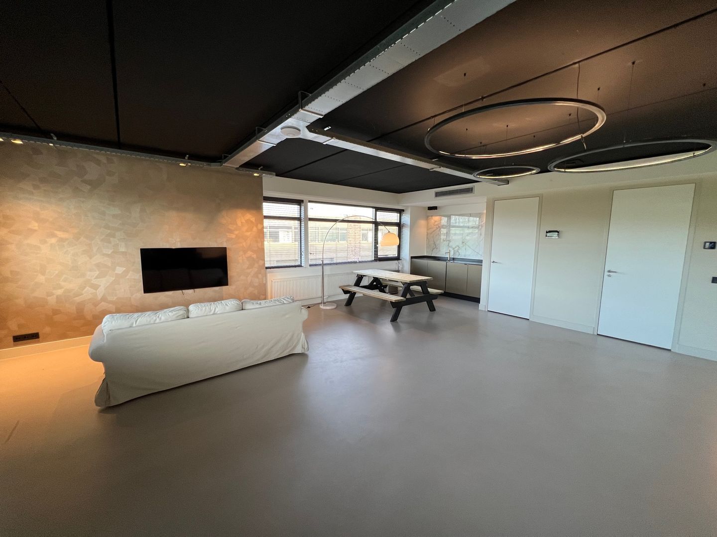 View photo 3 of Ploegerstraat 16