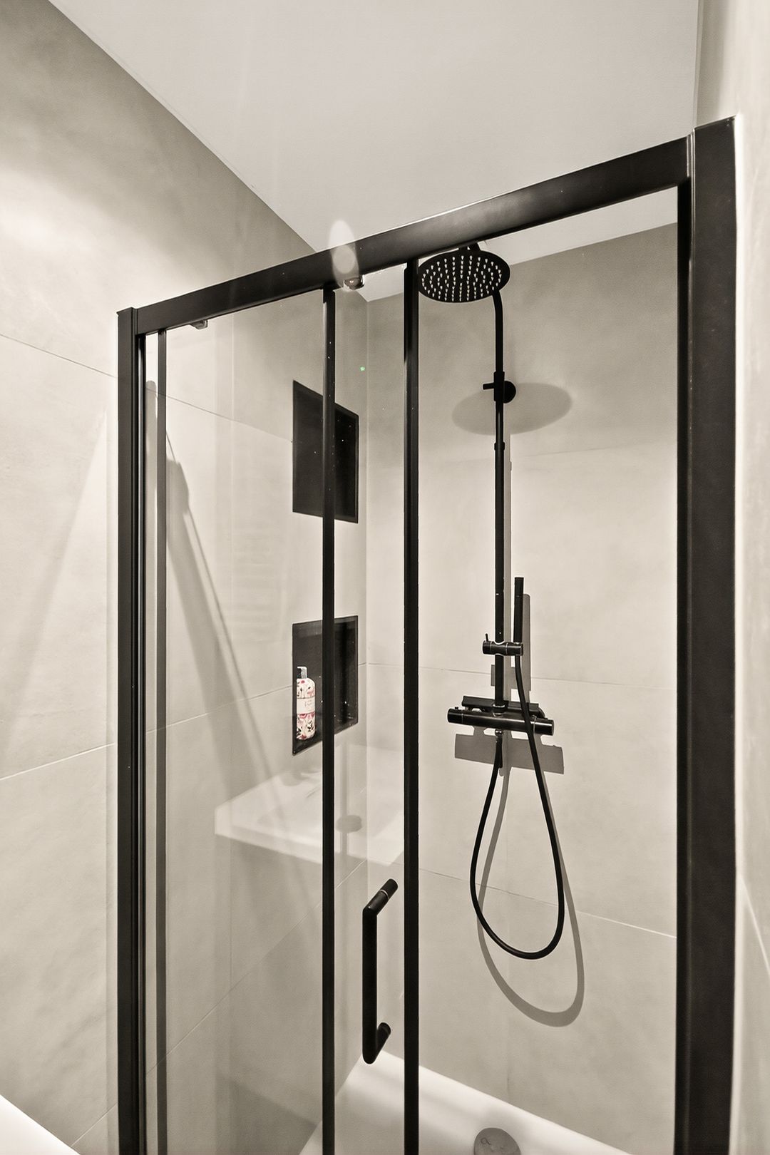 Foto 22 van Djambistraat 5-2