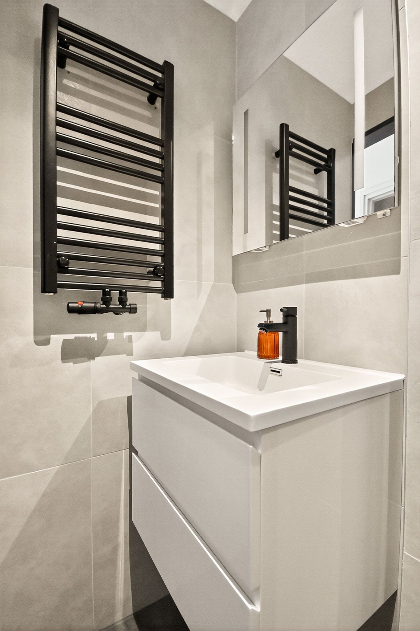 Foto 25 van Djambistraat 5-2