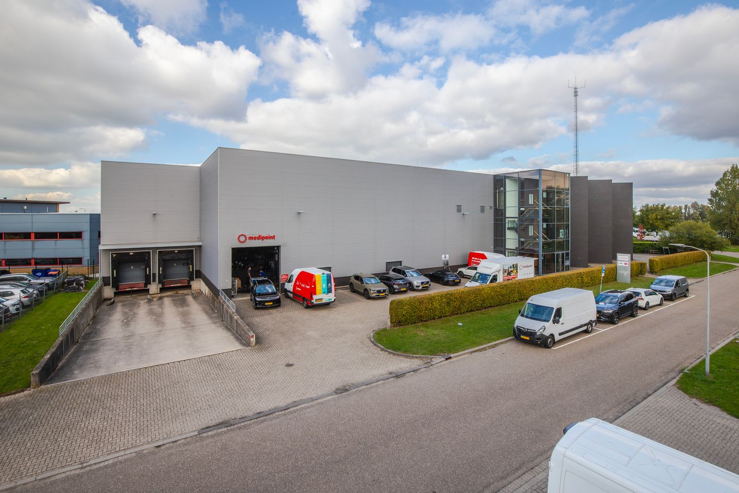 View photo 4 of Newtonweg 18