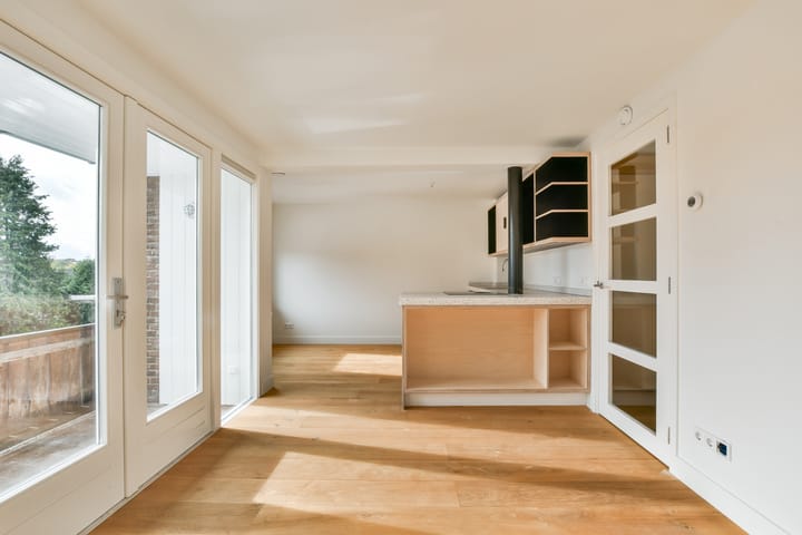 Photo 2 of Mackaylaan 38-C