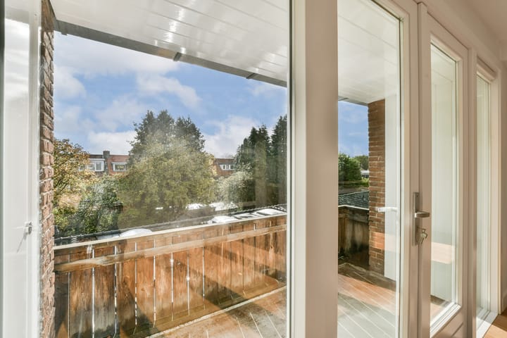 Photo 9 of Mackaylaan 38-C