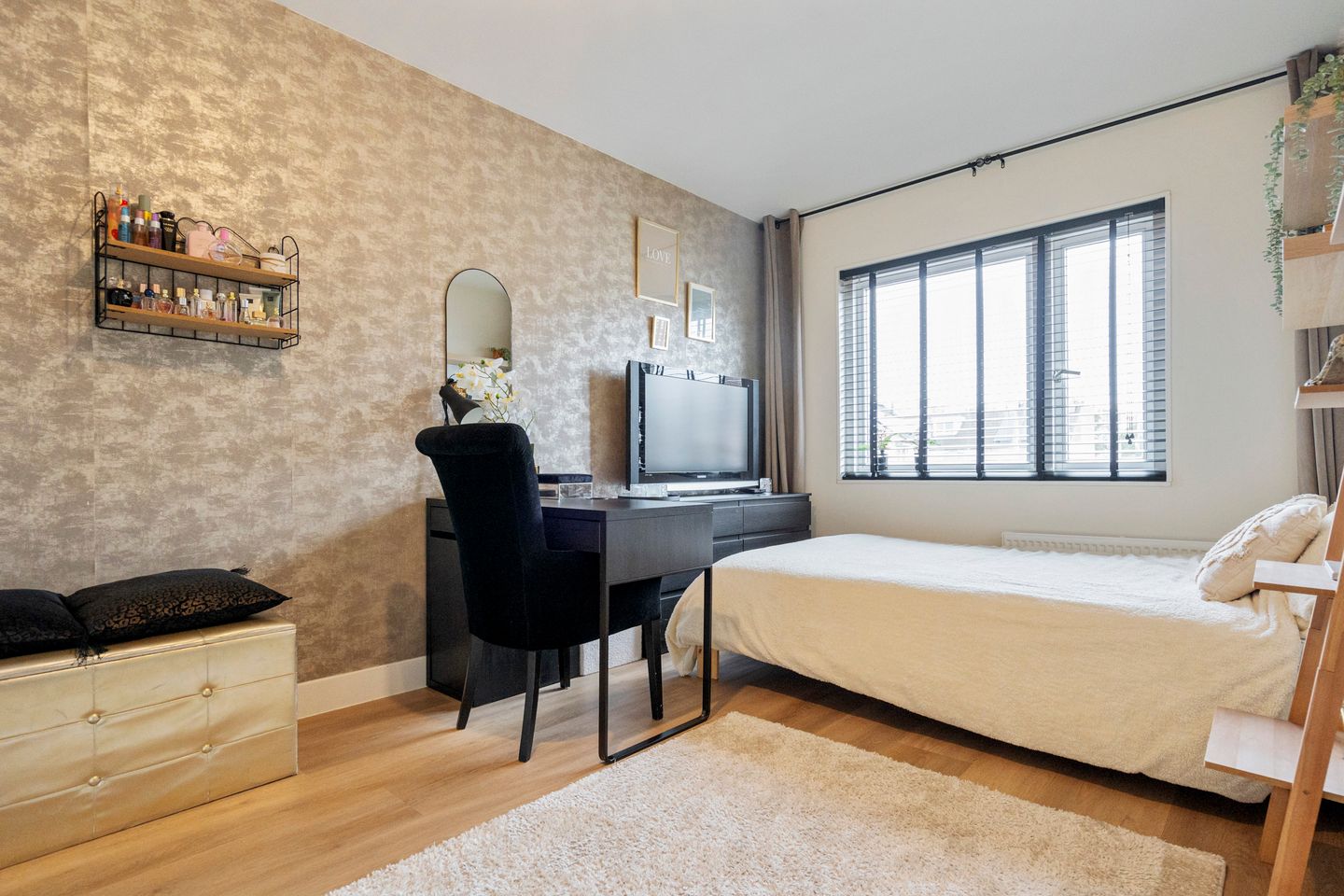 Foto 25 van Floraronde 328