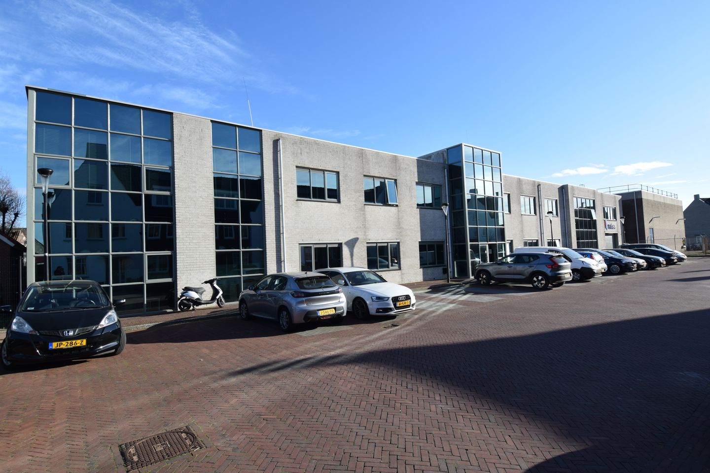 View photo 1 of Losplaatsweg 28