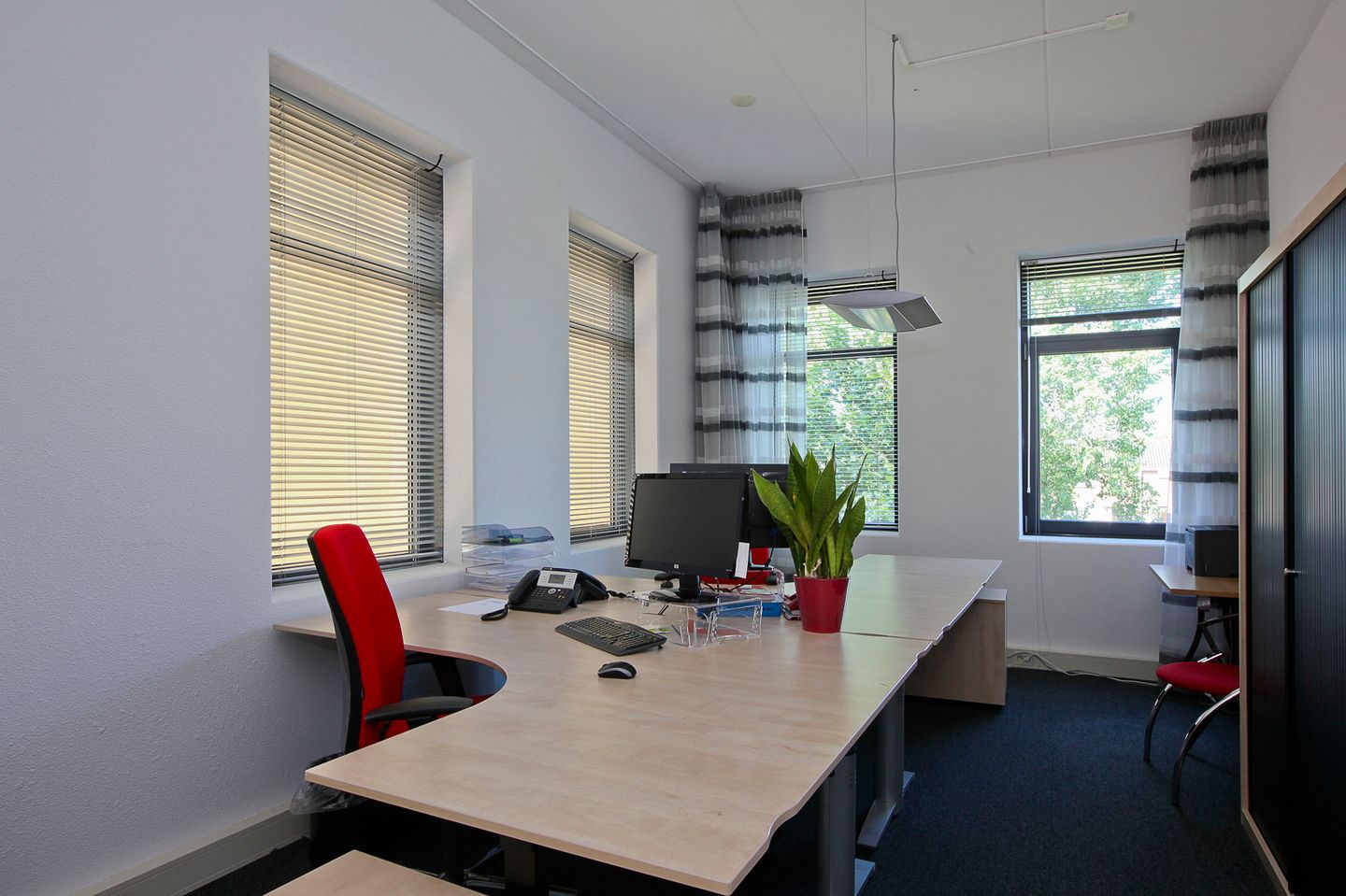 View photo 3 of Abe Lenstra boulevard 34