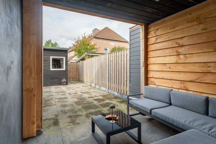 Photo 12 of Hazelaarstraat 18